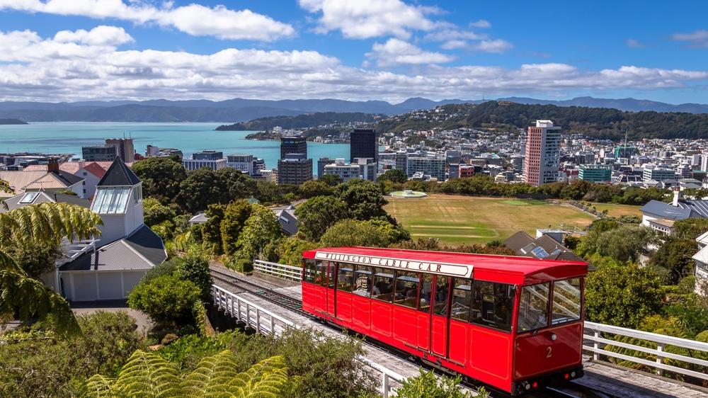 Cable,Car,Wellington,On,Sunny,Day